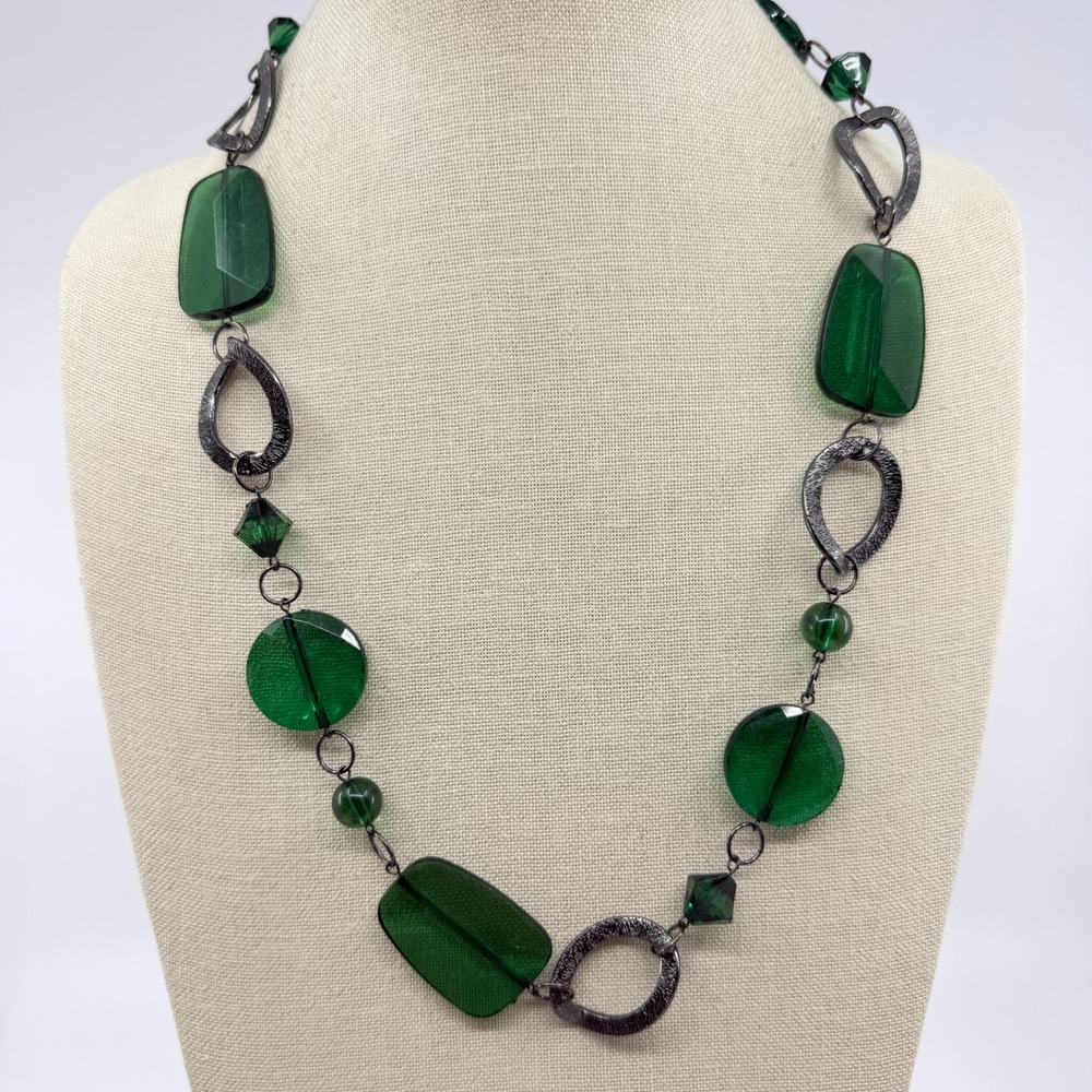 Emerald Green Statement Necklace Faceted Beads Gunmetal Tone Links Boho Chic